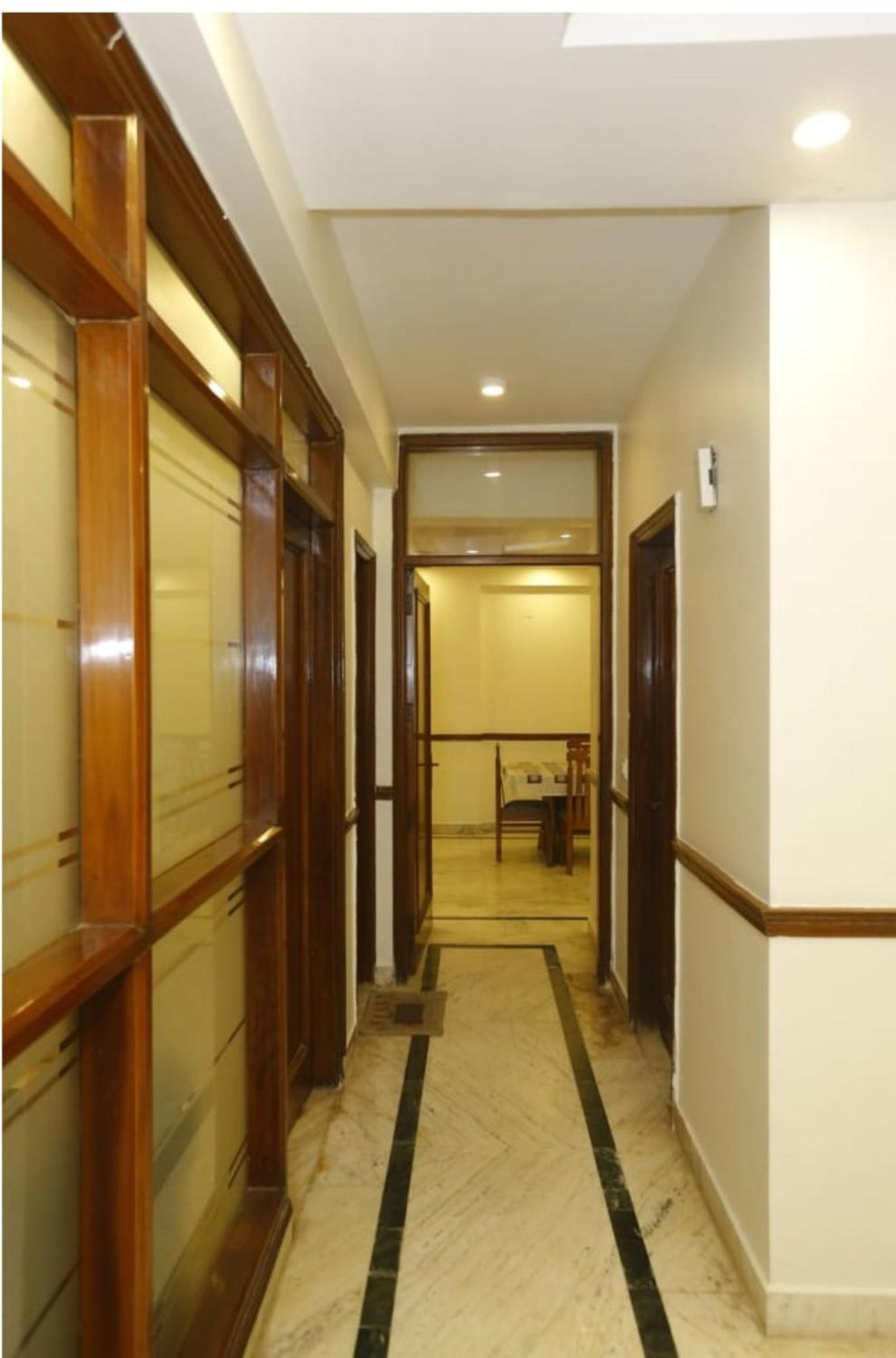 Sky - Safdarjung Enclave Hotel 3*